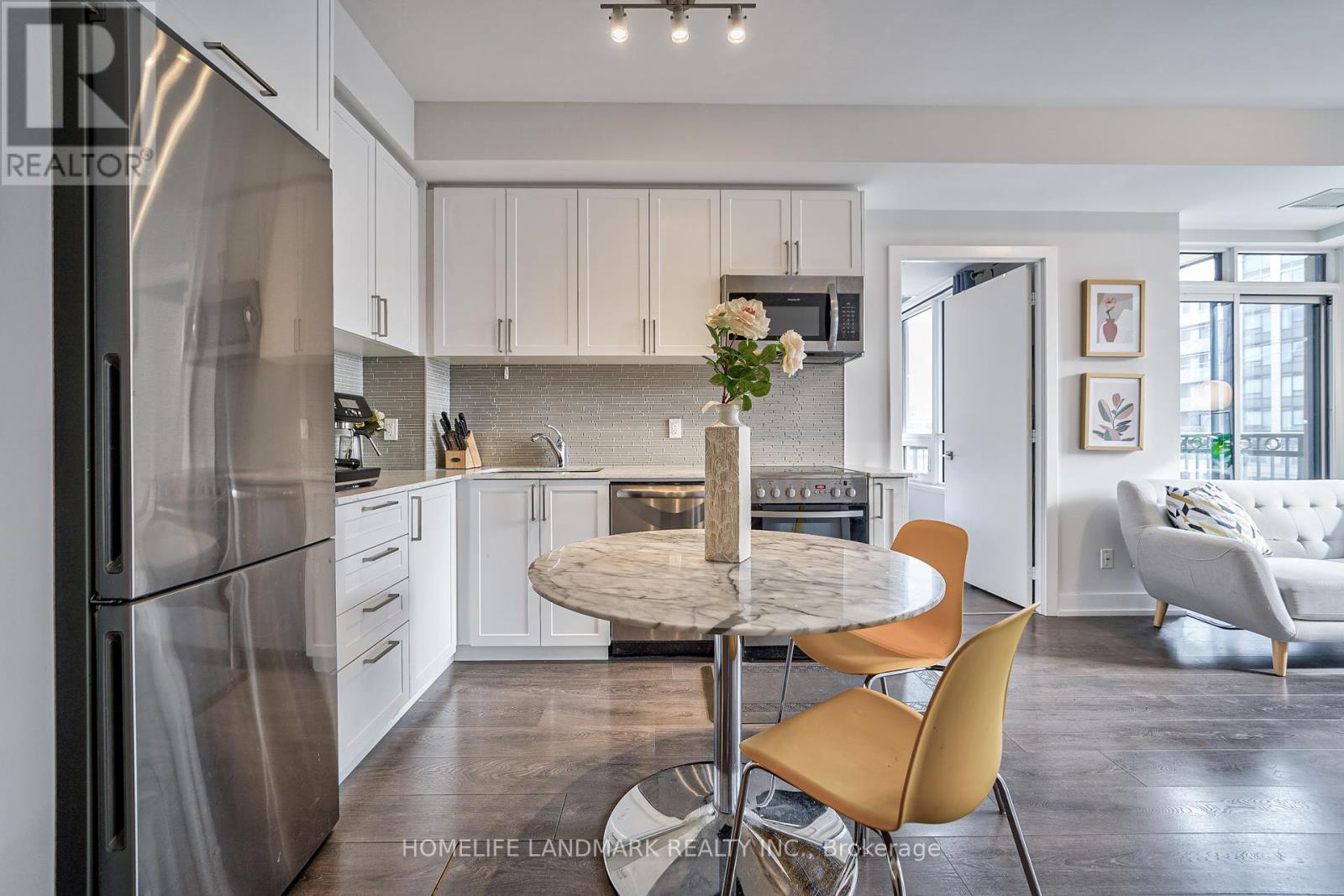 311w - 268 Buchanan Drive, Markham, Ontario  L3R 8G9 - Photo 6 - N12403895