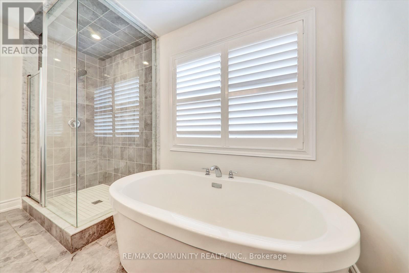 932 Barton Way, Innisfil, Ontario  L9S 0N5 - Photo 31 - N12403957