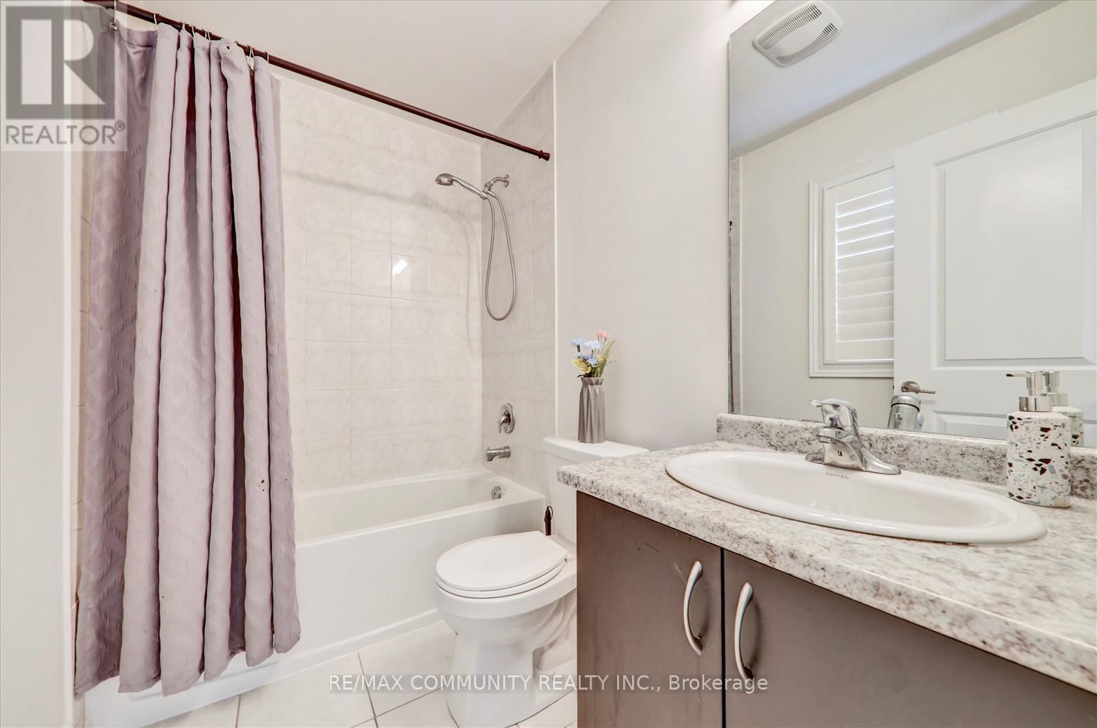 932 Barton Way, Innisfil, Ontario  L9S 0N5 - Photo 41 - N12403957