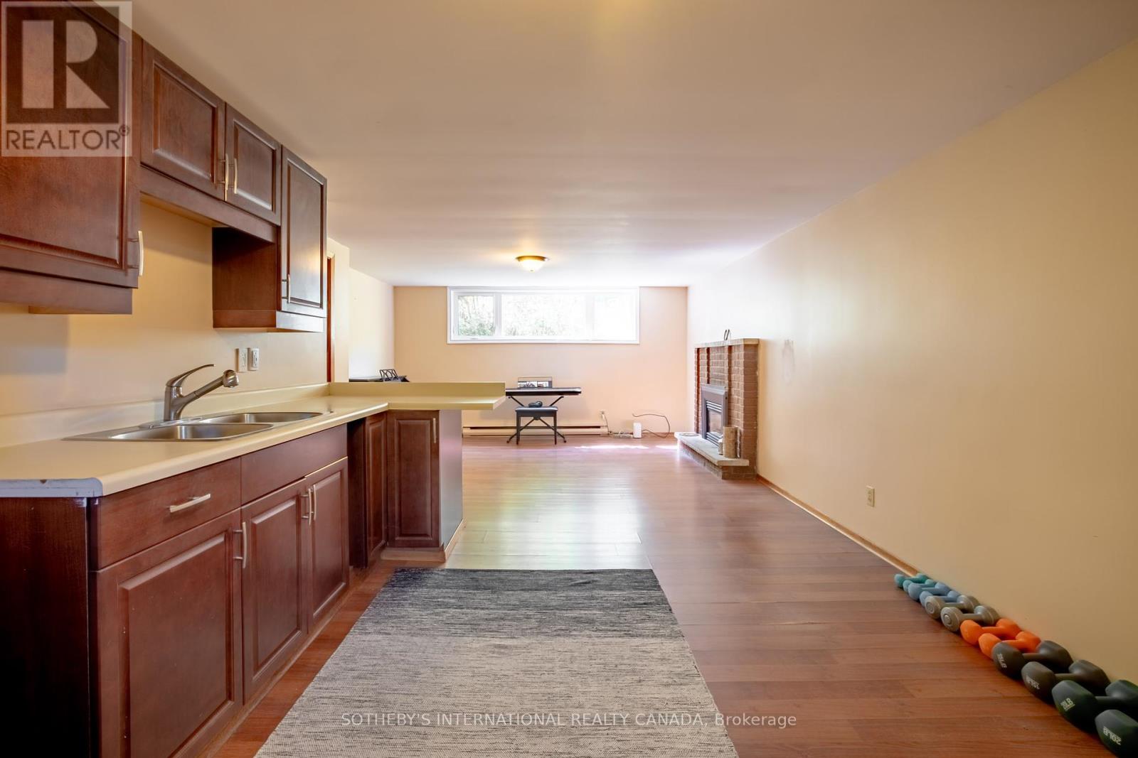 80 Centre Street, King (Schomberg), Ontario  L0G 1T0 - Photo 16 - N12403958