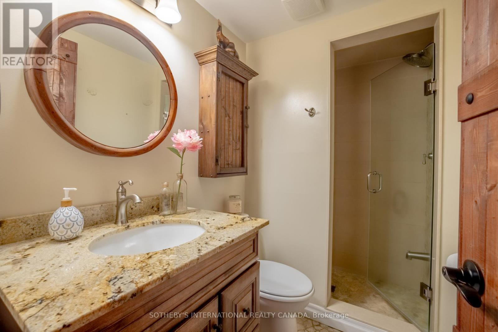 80 Centre Street, King (Schomberg), Ontario  L0G 1T0 - Photo 17 - N12403958