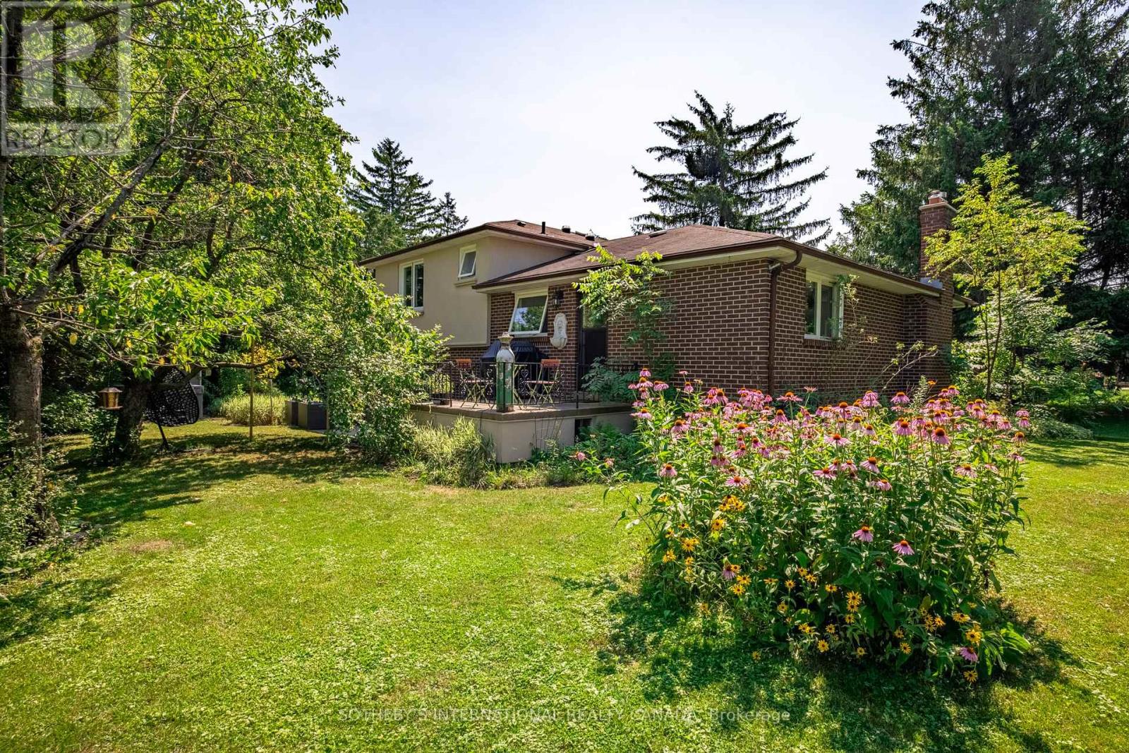 80 Centre Street, King (Schomberg), Ontario  L0G 1T0 - Photo 21 - N12403958