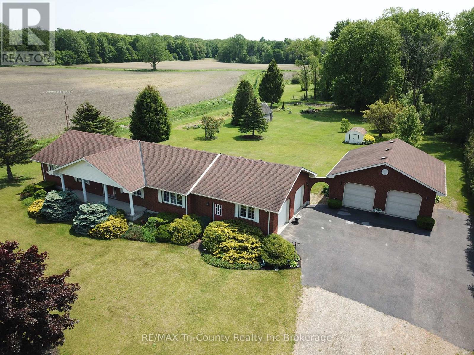 916 Norfolk County Rd 28, Norfolk, Ontario  N0E 1G0 - Photo 1 - X12404060