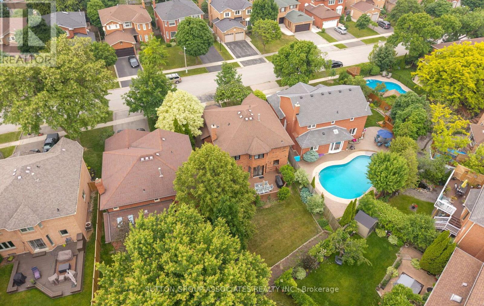1252 Greenwood Crescent, Oakville, Ontario  L6J 6W5 - Photo 45 - W12403842