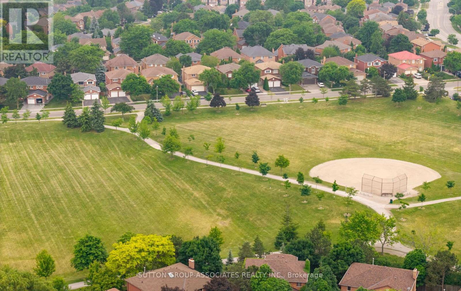 1252 Greenwood Crescent, Oakville, Ontario  L6J 6W5 - Photo 49 - W12403842