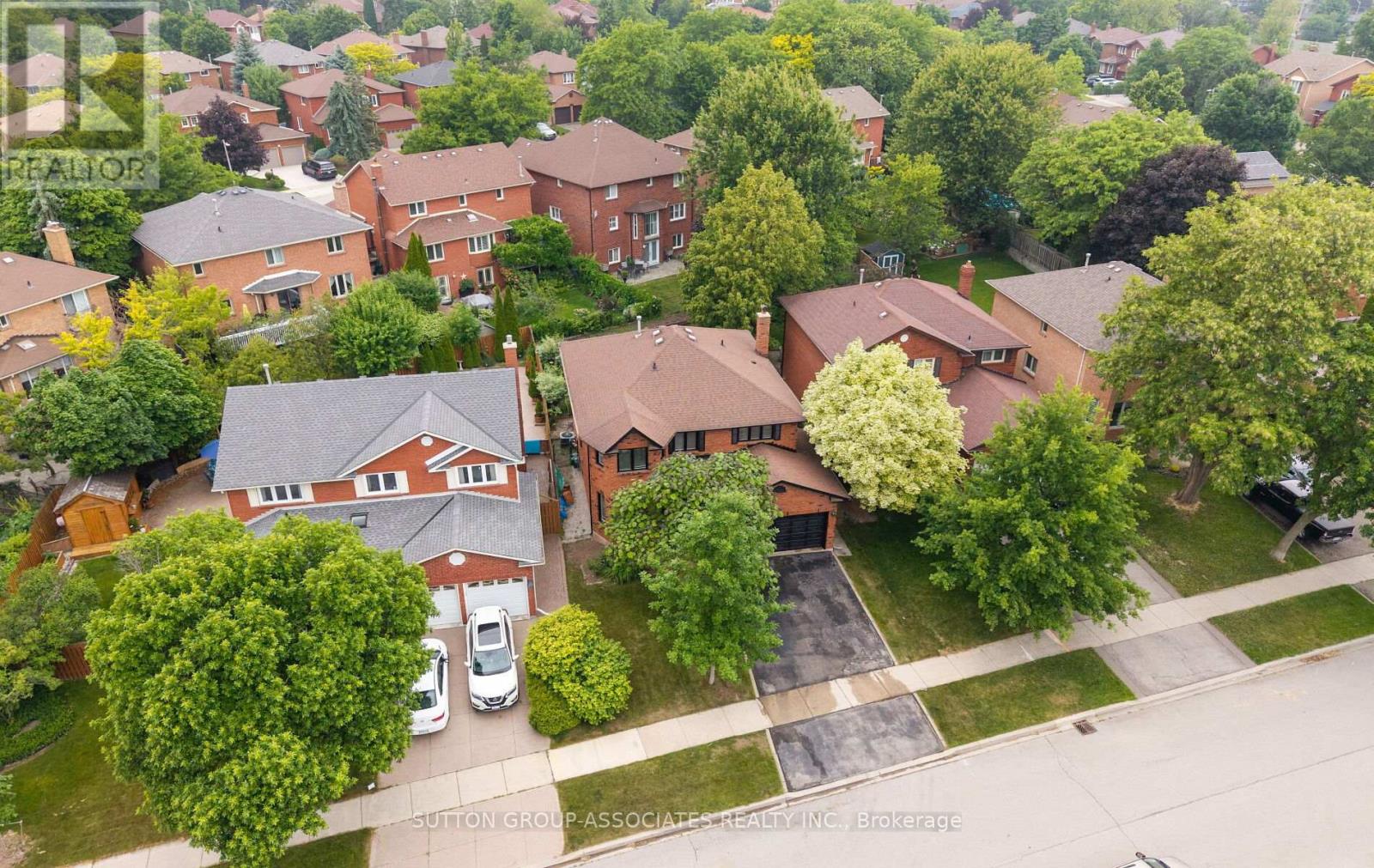 1252 Greenwood Crescent, Oakville, Ontario  L6J 6W5 - Photo 50 - W12403842