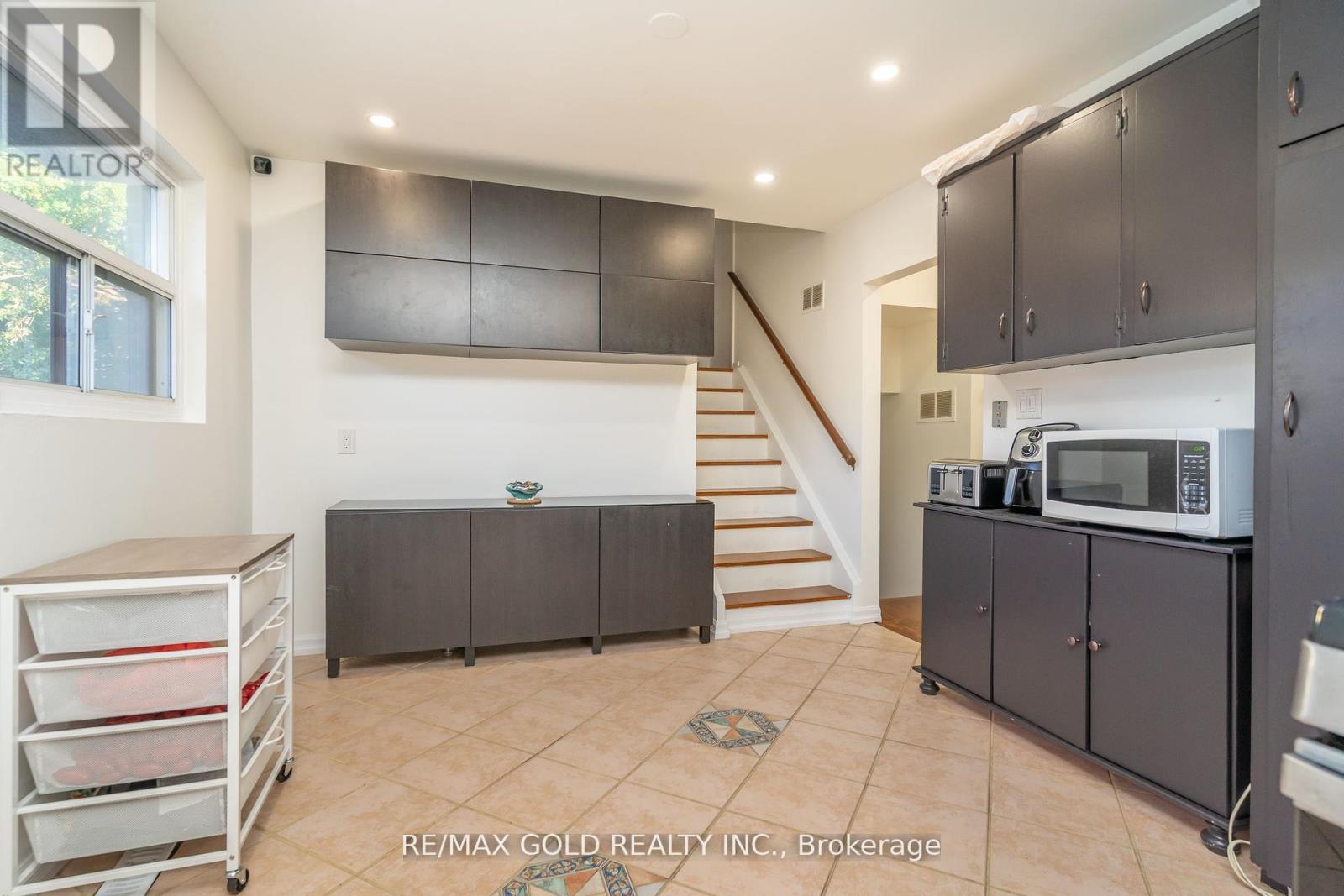 21 Argyle Crescent, Brampton, Ontario  L6T 1M9 - Photo 14 - W12403858