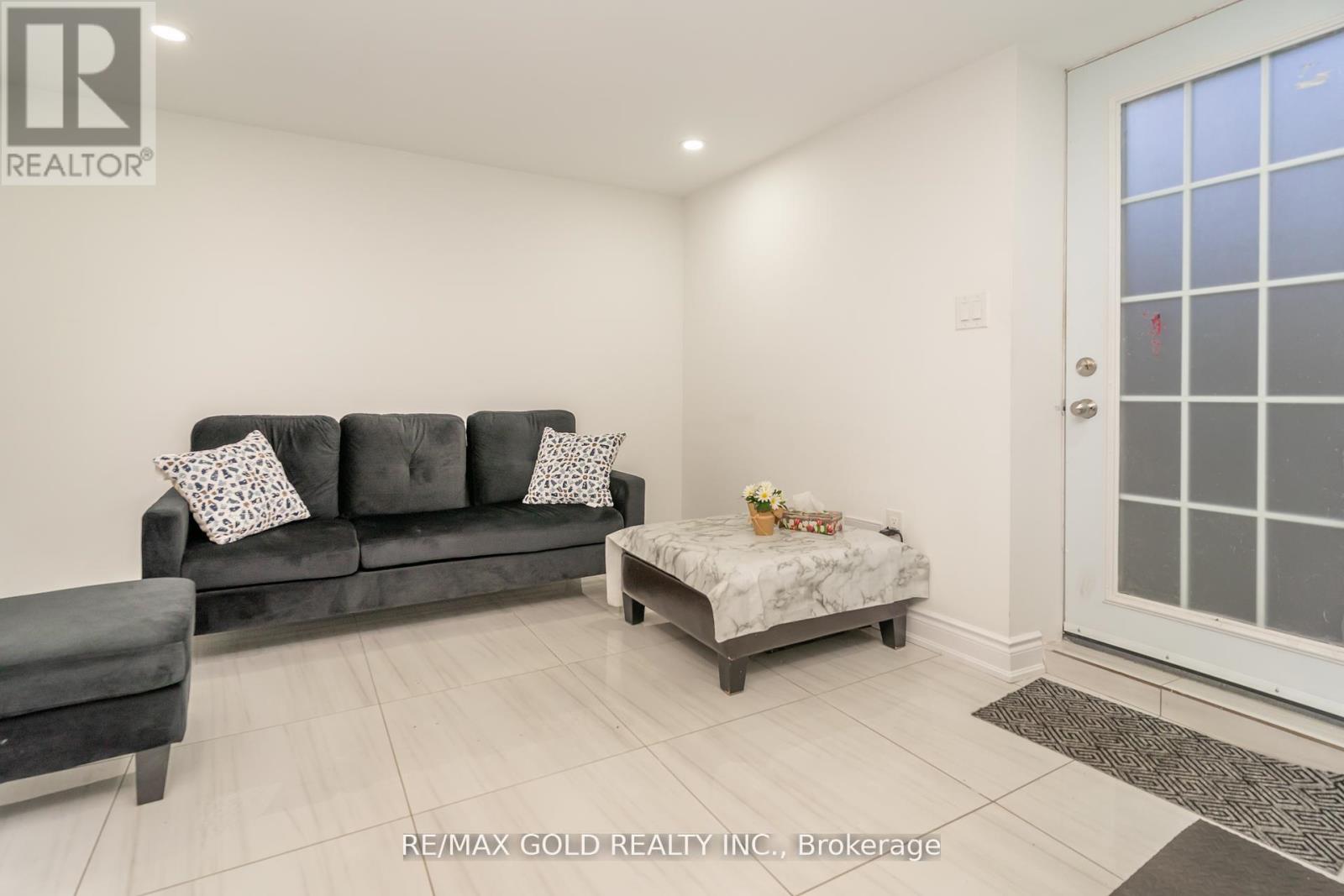 21 Argyle Crescent, Brampton, Ontario  L6T 1M9 - Photo 33 - W12403858