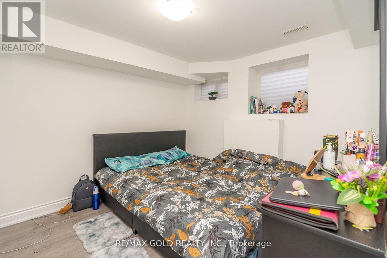 21 Argyle Crescent, Brampton, Ontario  L6T 1M9 - Photo 36 - W12403858