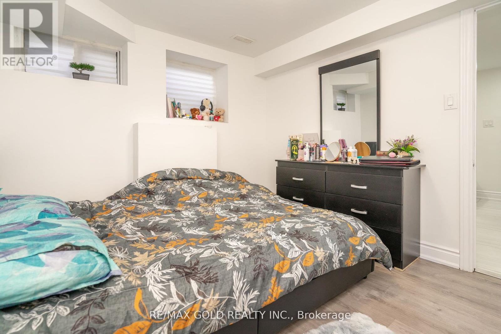 21 Argyle Crescent, Brampton, Ontario  L6T 1M9 - Photo 37 - W12403858