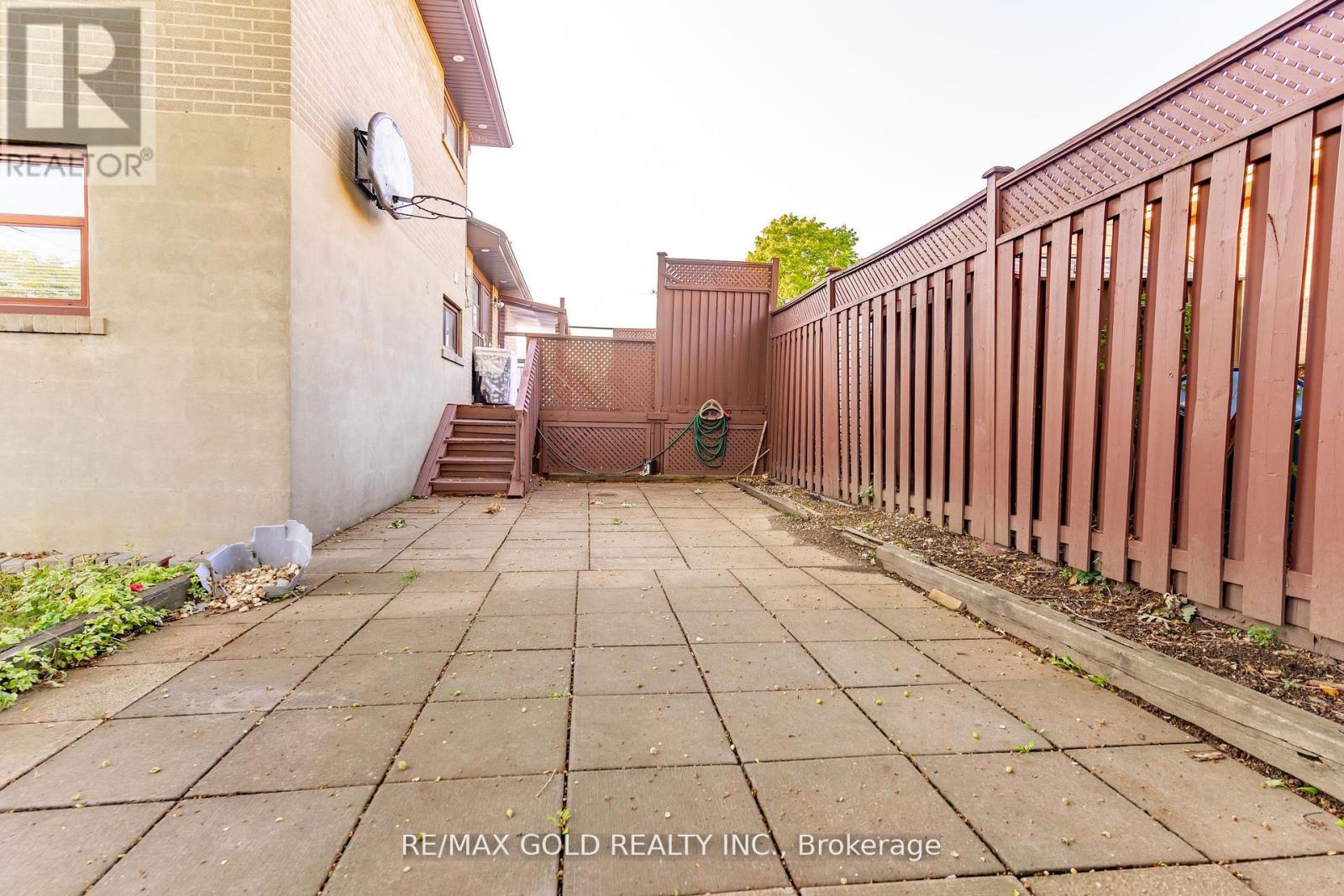 21 Argyle Crescent, Brampton, Ontario  L6T 1M9 - Photo 44 - W12403858