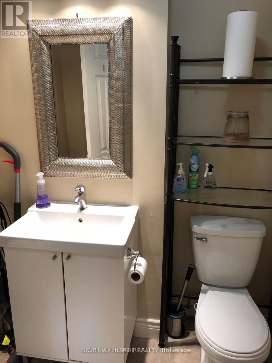 1525 Albion Road, Toronto, Ontario  M9V 5G5 - Photo 11 - W12403868