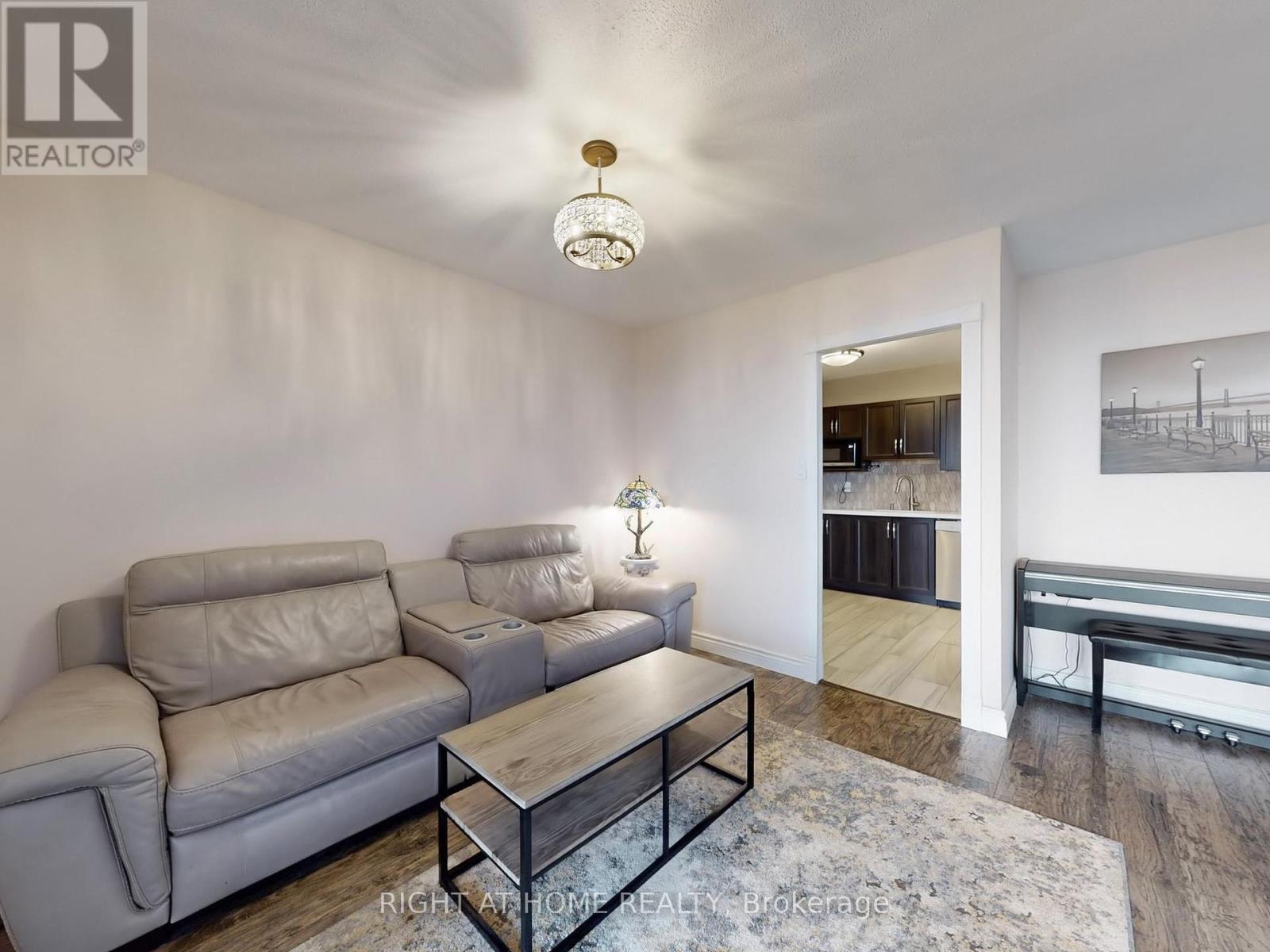 2303 - 85 Emmett Avenue, Toronto (Mount Dennis), Ontario  M6M 5A2 - Photo 10 - W12403888