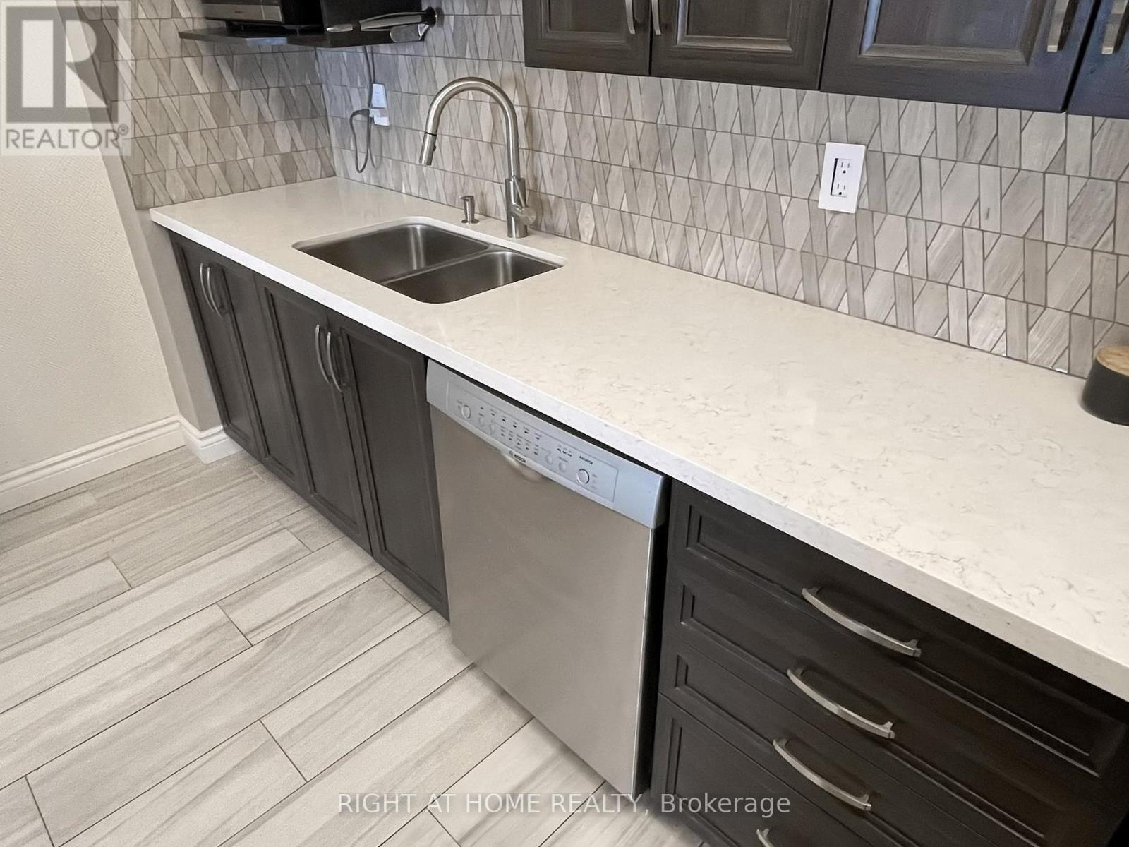 2303 - 85 Emmett Avenue, Toronto (Mount Dennis), Ontario  M6M 5A2 - Photo 17 - W12403888