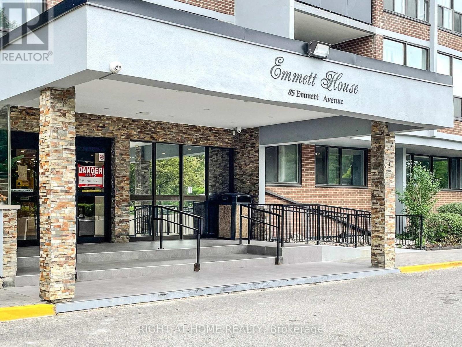 2303 - 85 Emmett Avenue, Toronto (Mount Dennis), Ontario  M6M 5A2 - Photo 3 - W12403888