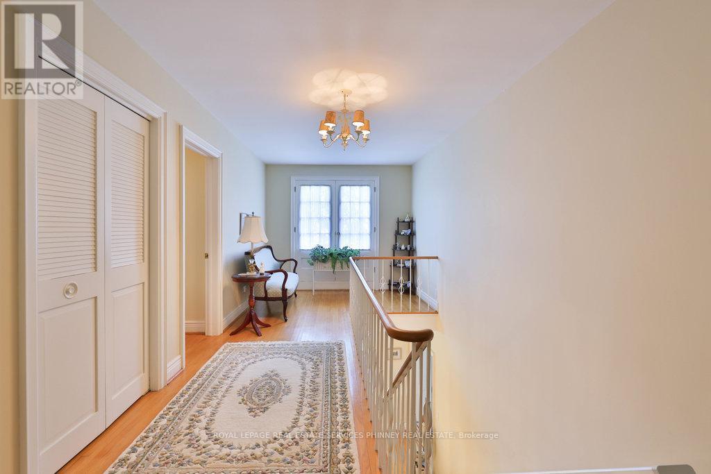 152 Breckondale Court, Burlington, Ontario  L7N 1X7 - Photo 22 - W12403907