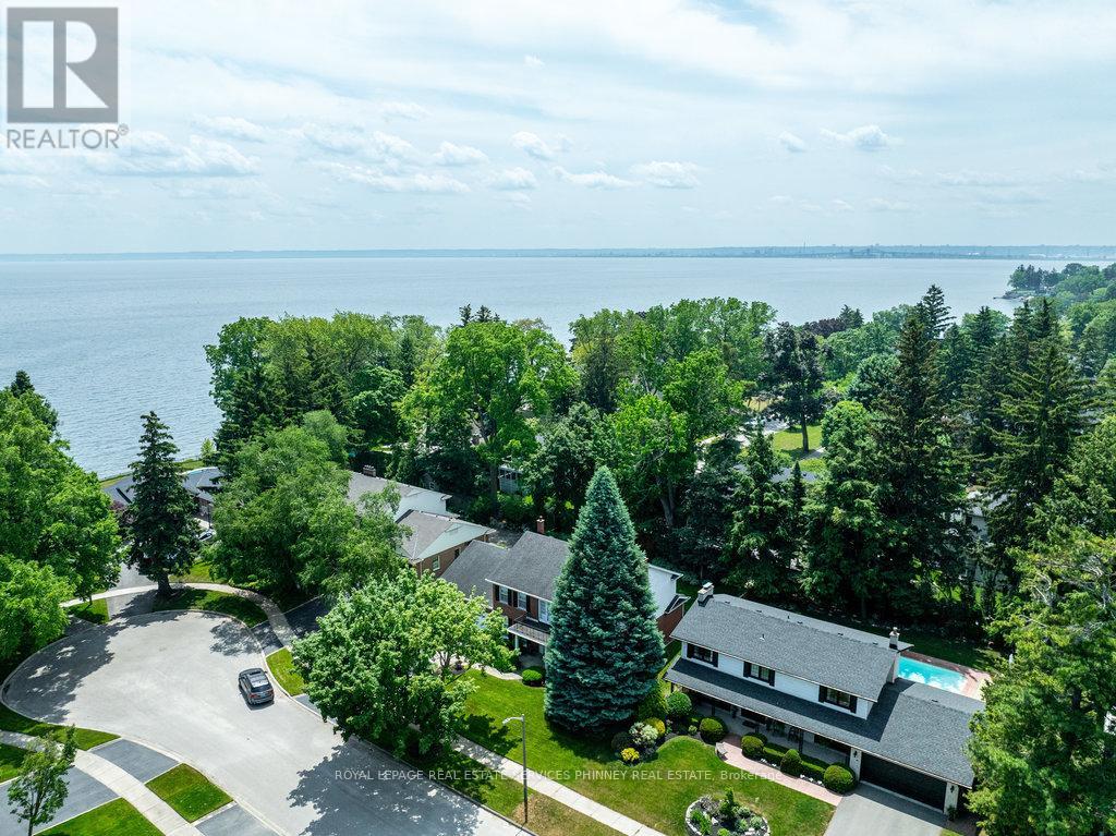 152 Breckondale Court, Burlington, Ontario  L7N 1X7 - Photo 3 - W12403907