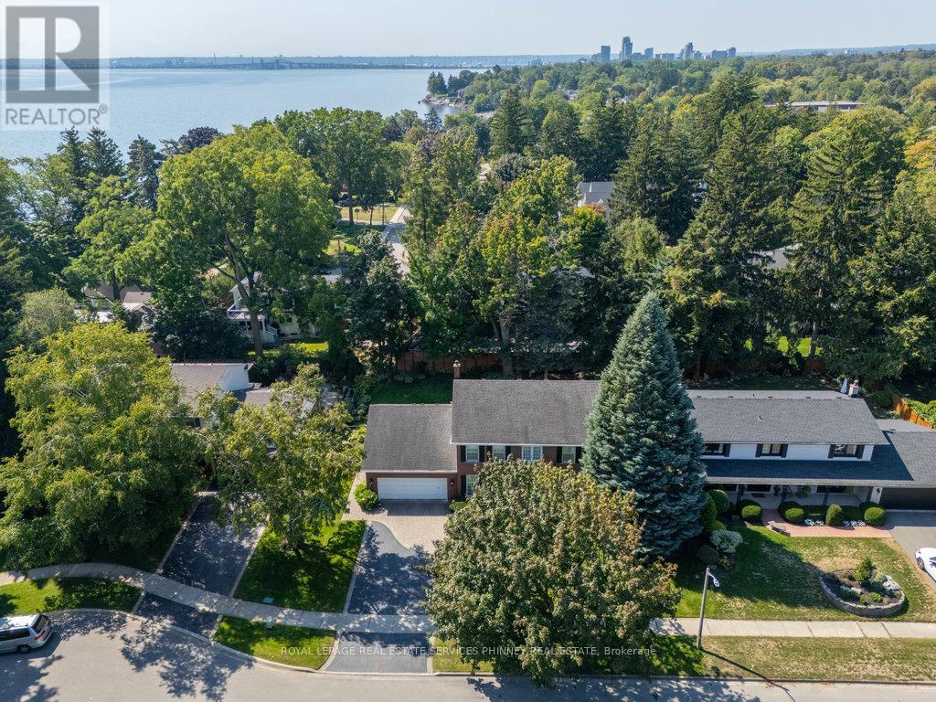 152 Breckondale Court, Burlington, Ontario  L7N 1X7 - Photo 41 - W12403907