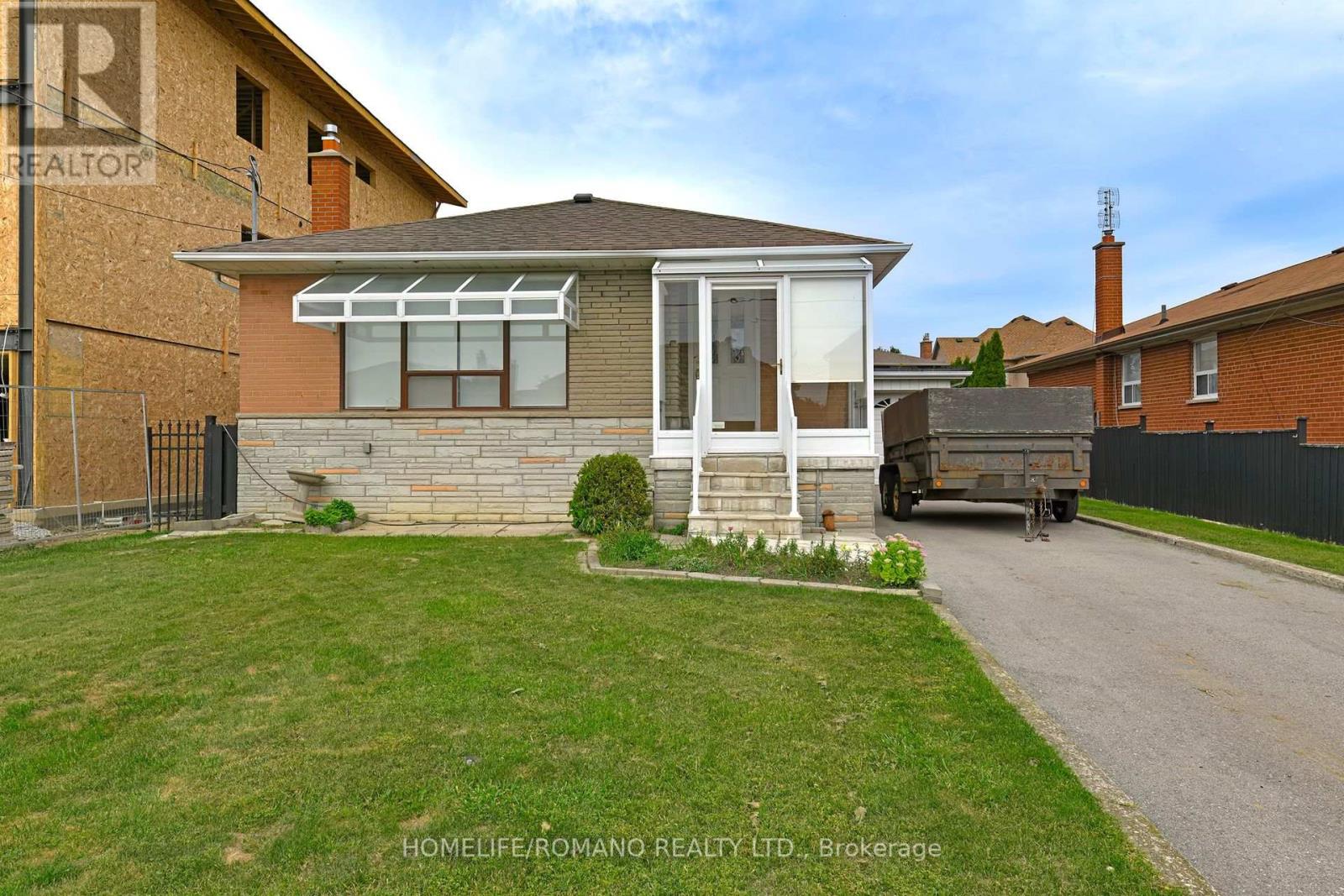 58 GILLEY ROAD, Toronto, Ontario
