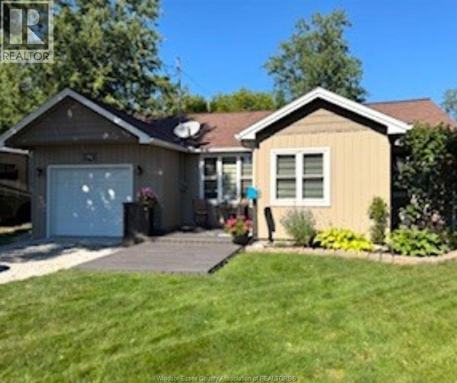 641 Point Pelee Drive, Leamington, Ontario  N8H 3V4 - Photo 1 - 25022078
