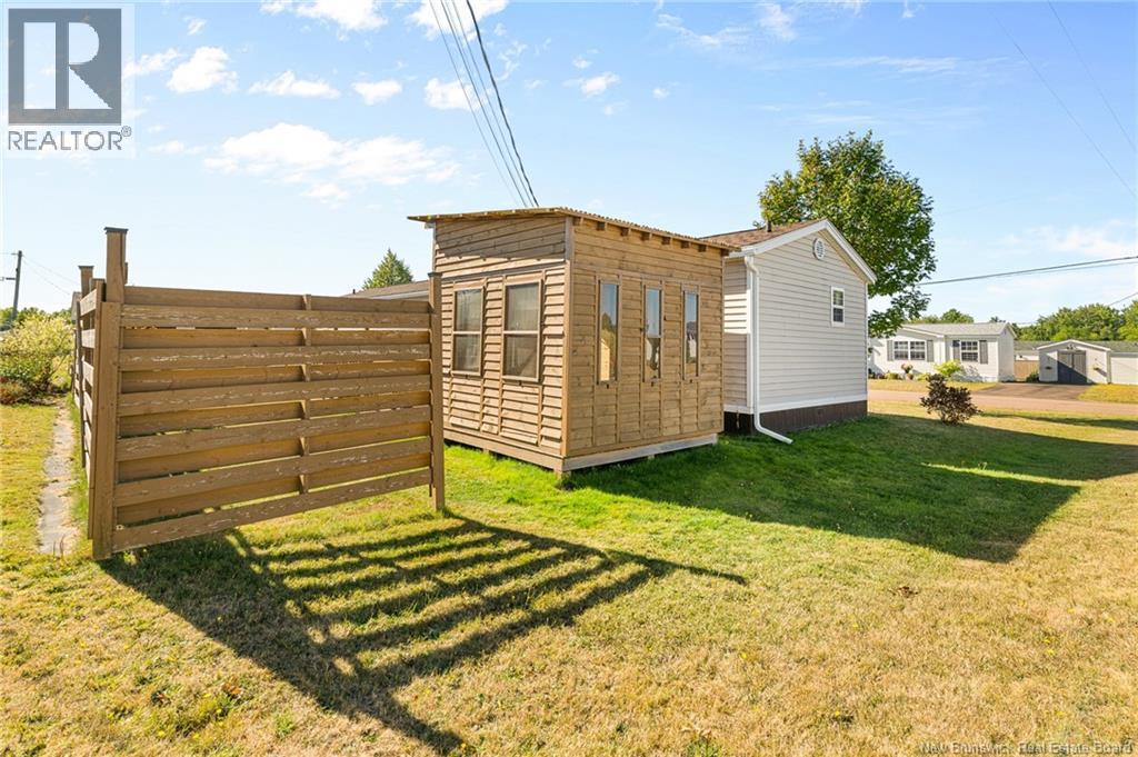 9 Gentian, Moncton, New Brunswick  E1H 3K9 - Photo 27 - NB126713