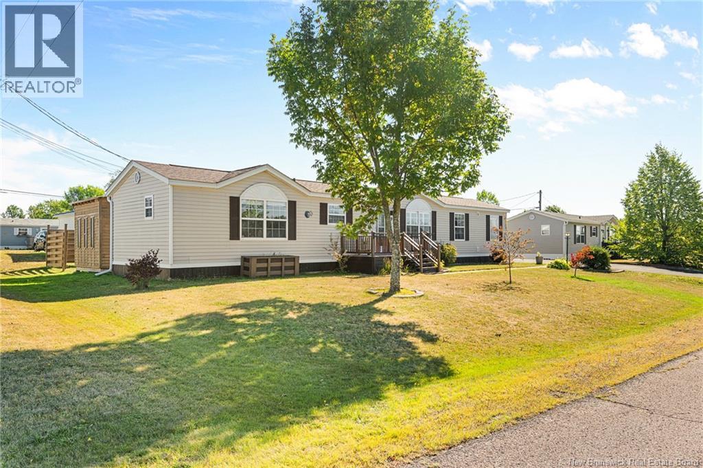 9 Gentian, Moncton, New Brunswick  E1H 3K9 - Photo 36 - NB126713