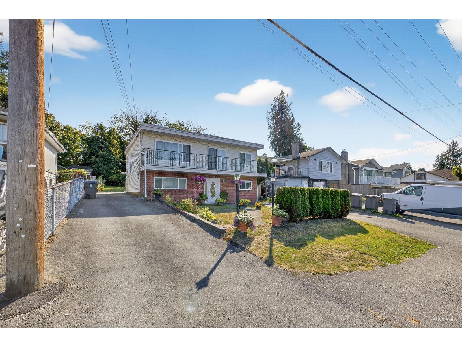 11640 98a Avenue, Surrey, British Columbia  V3V 2K9 - Photo 4 - R3046921