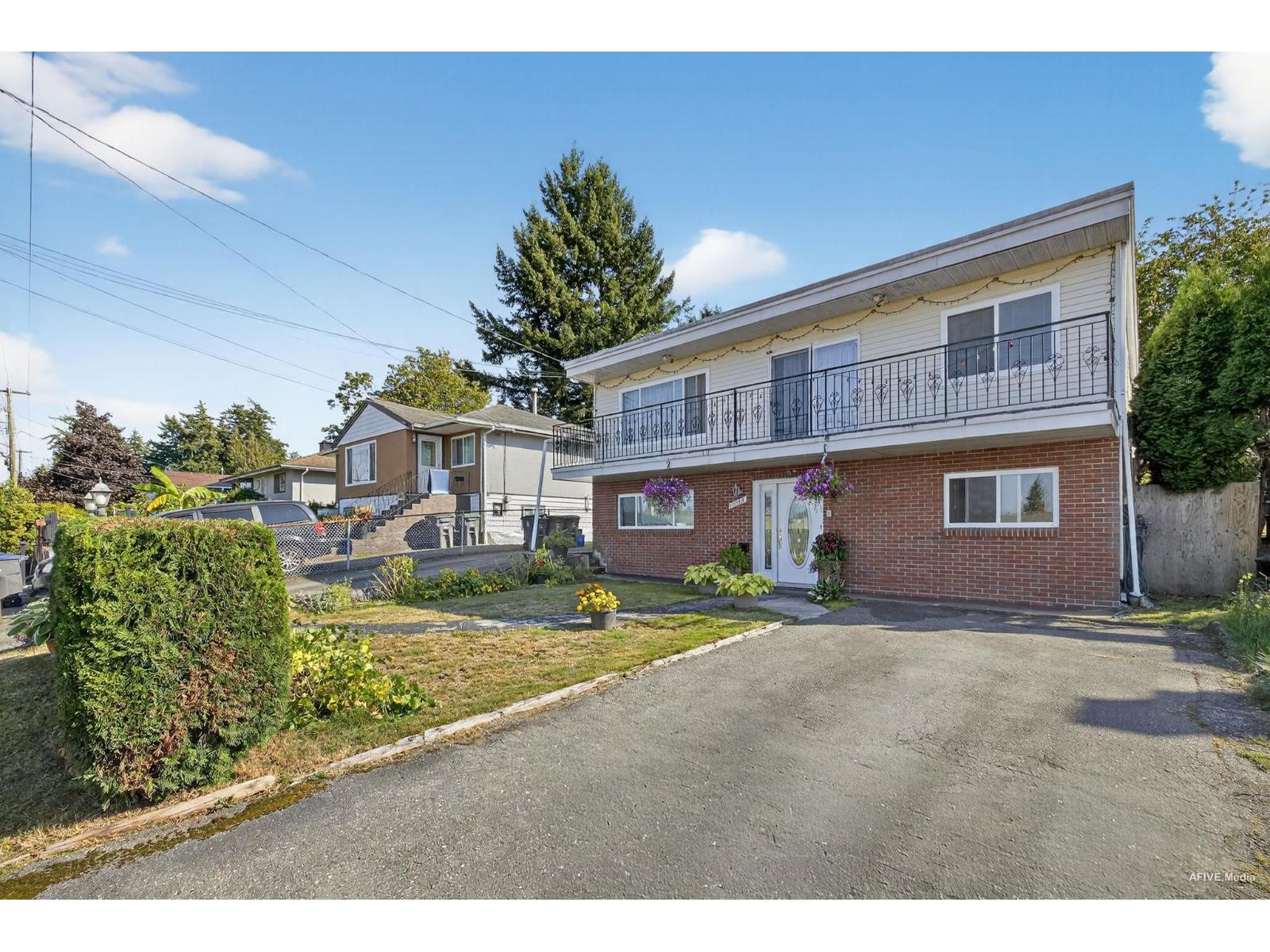 11640 98a Avenue, Surrey, British Columbia  V3V 2K9 - Photo 5 - R3046921
