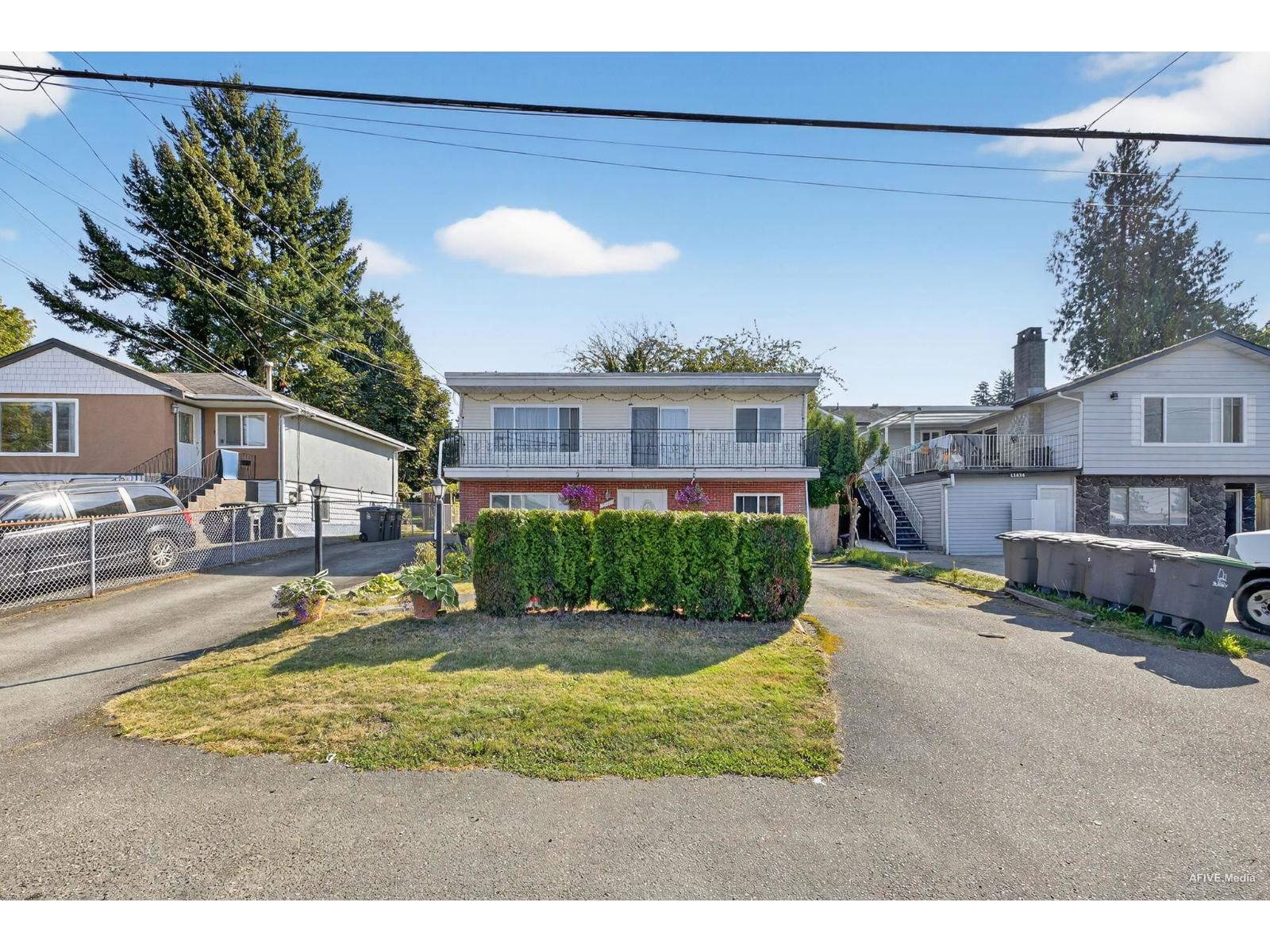 11640 98a Avenue, Surrey, British Columbia  V3V 2K9 - Photo 3 - R3046921