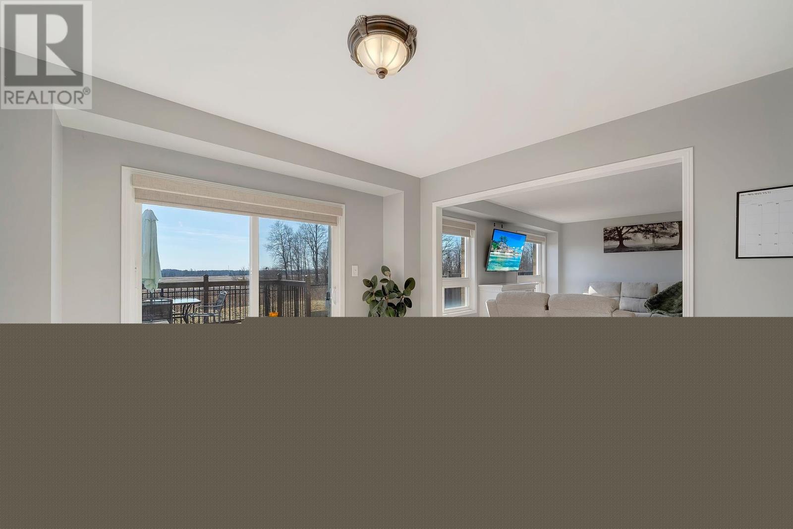 157 Voyager Pass, Hamilton (Binbrook), Ontario  L0R 1C0 - Photo 11 - X12403853