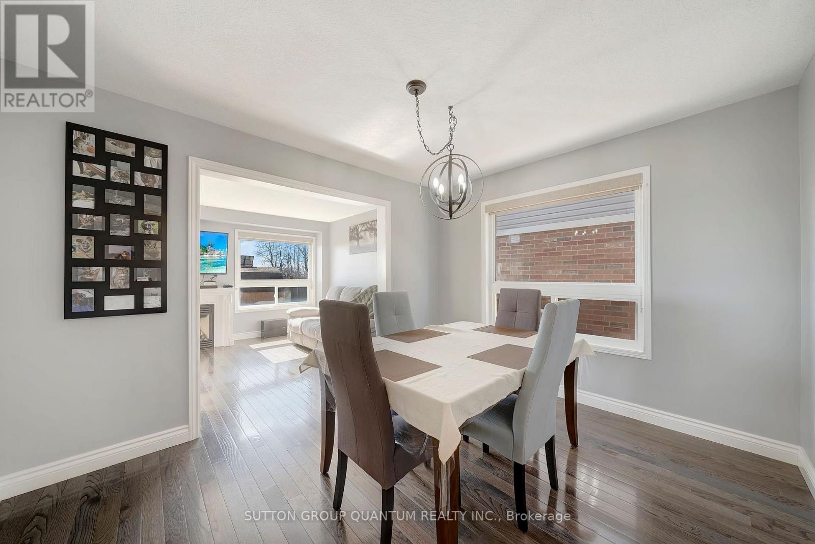 157 Voyager Pass, Hamilton (Binbrook), Ontario  L0R 1C0 - Photo 3 - X12403853