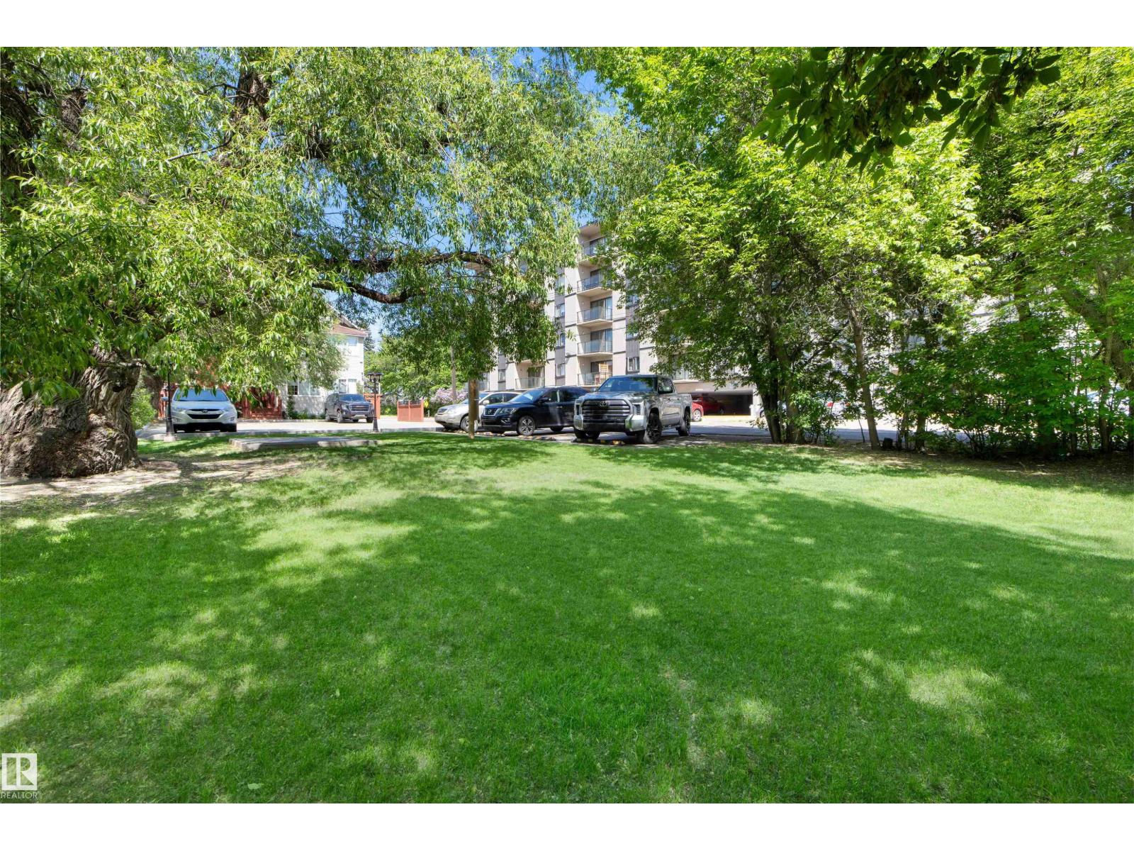 10416 87 Av Nw, Edmonton, Alberta  T6E 2P4 - Photo 2 - E4457826