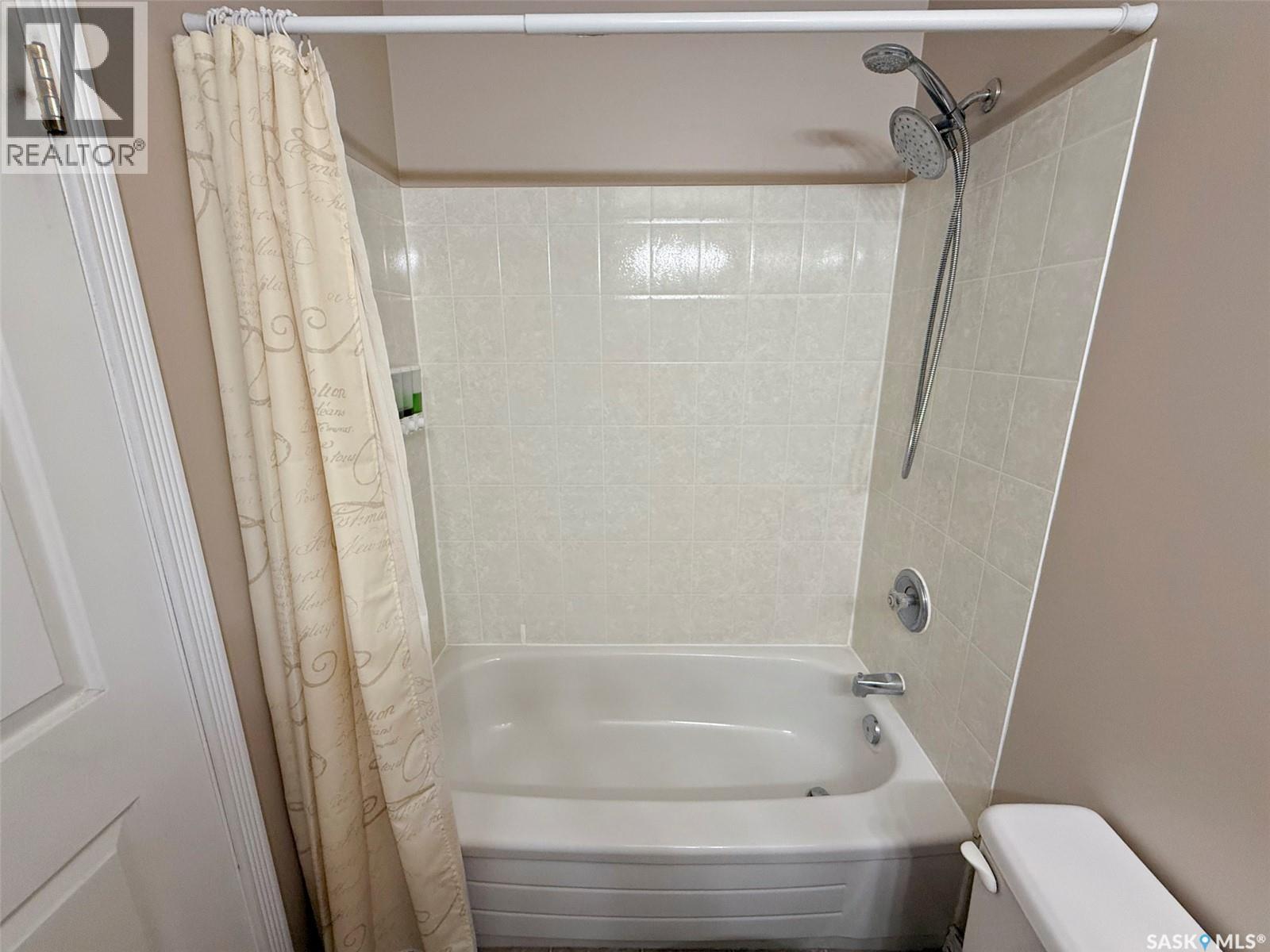 522 Battleford Trail, Swift Current, Saskatchewan  S9H 5C6 - Photo 17 - SK017500