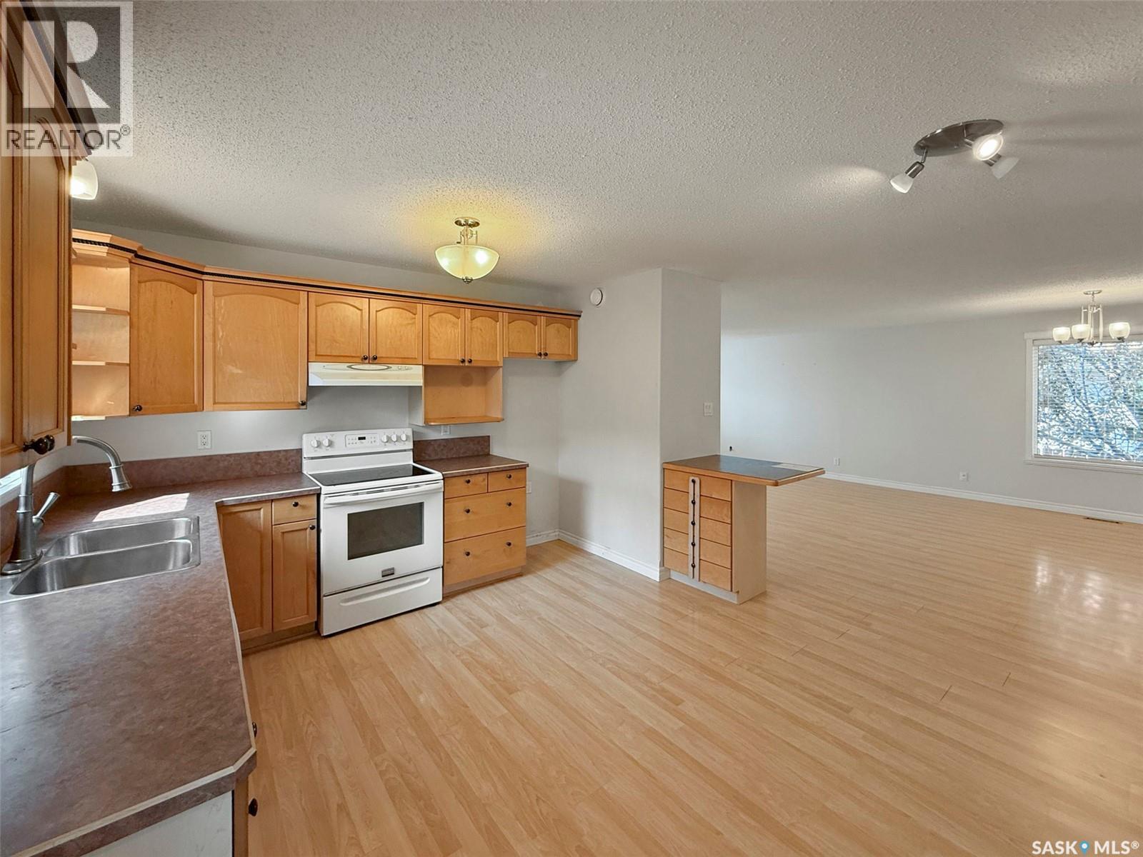 522 Battleford Trail, Swift Current, Saskatchewan  S9H 5C6 - Photo 5 - SK017500