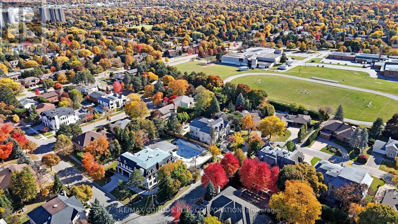 27 Dempsey Crescent, Toronto (St. Andrew-Windfields), Ontario  M2L 1Y4 - Photo 14 - C12404048