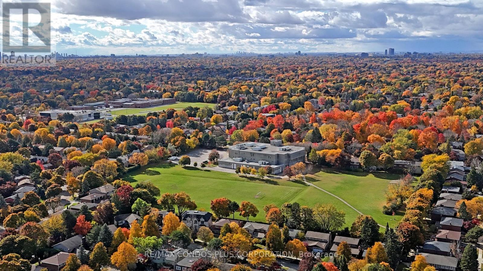 27 Dempsey Crescent, Toronto (St. Andrew-Windfields), Ontario  M2L 1Y4 - Photo 17 - C12404048