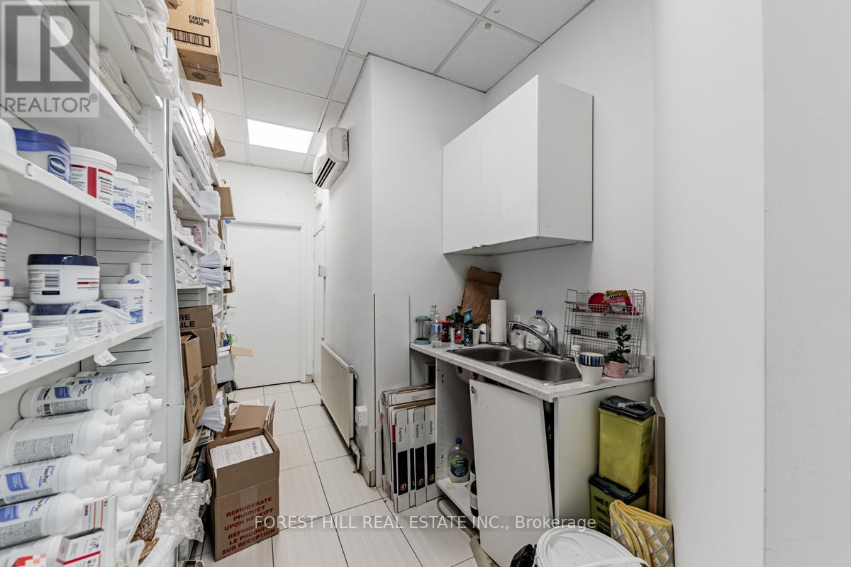 1398 Yonge Street, Toronto (Yonge-St. Clair), Ontario  M4T 1Y5 - Photo 7 - C12404075