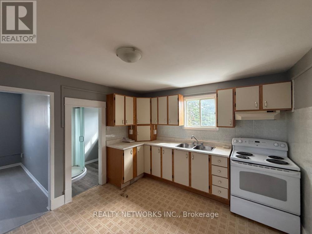 6 Hollinger Lane, Timmins, Ontario  P0N 1G0 - Photo 5 - T12404095