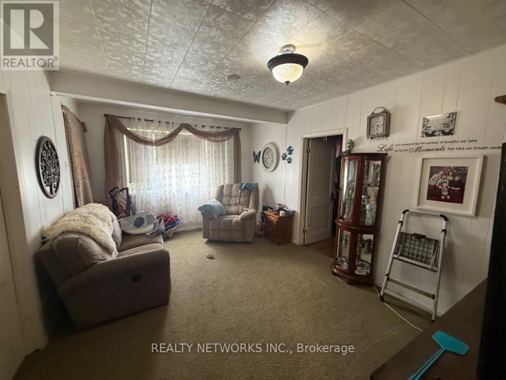 6 Hollinger Lane, Timmins, Ontario  P0N 1G0 - Photo 7 - T12404095