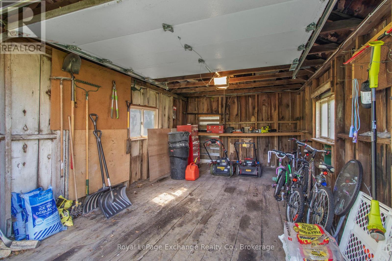 1180 Queen Street, Kincardine, Ontario  N2Z 1G5 - Photo 23 - X12404096