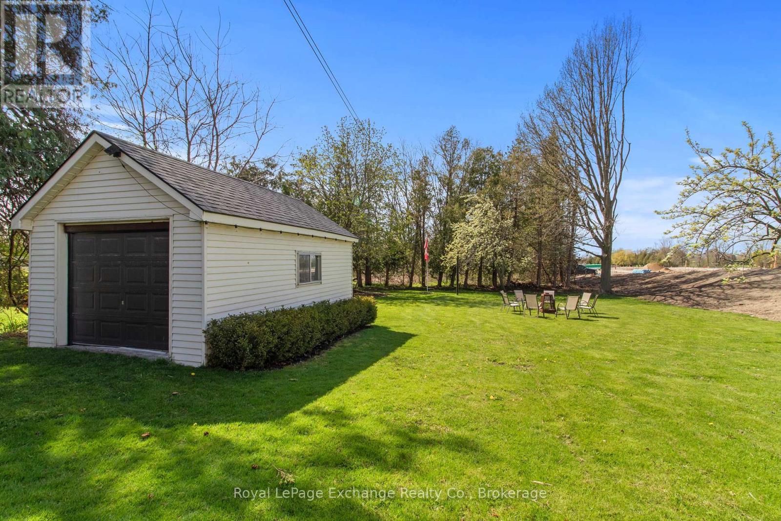 1180 Queen Street, Kincardine, Ontario  N2Z 1G5 - Photo 24 - X12404096