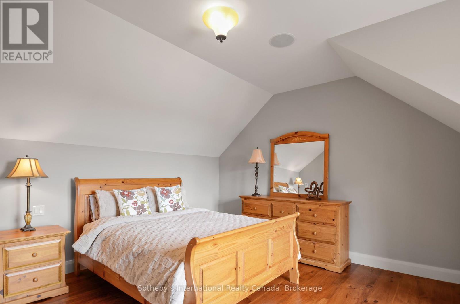 108 Hemlock Court, Blue Mountains, Ontario  L9Y 0T3 - Photo 23 - X12404188