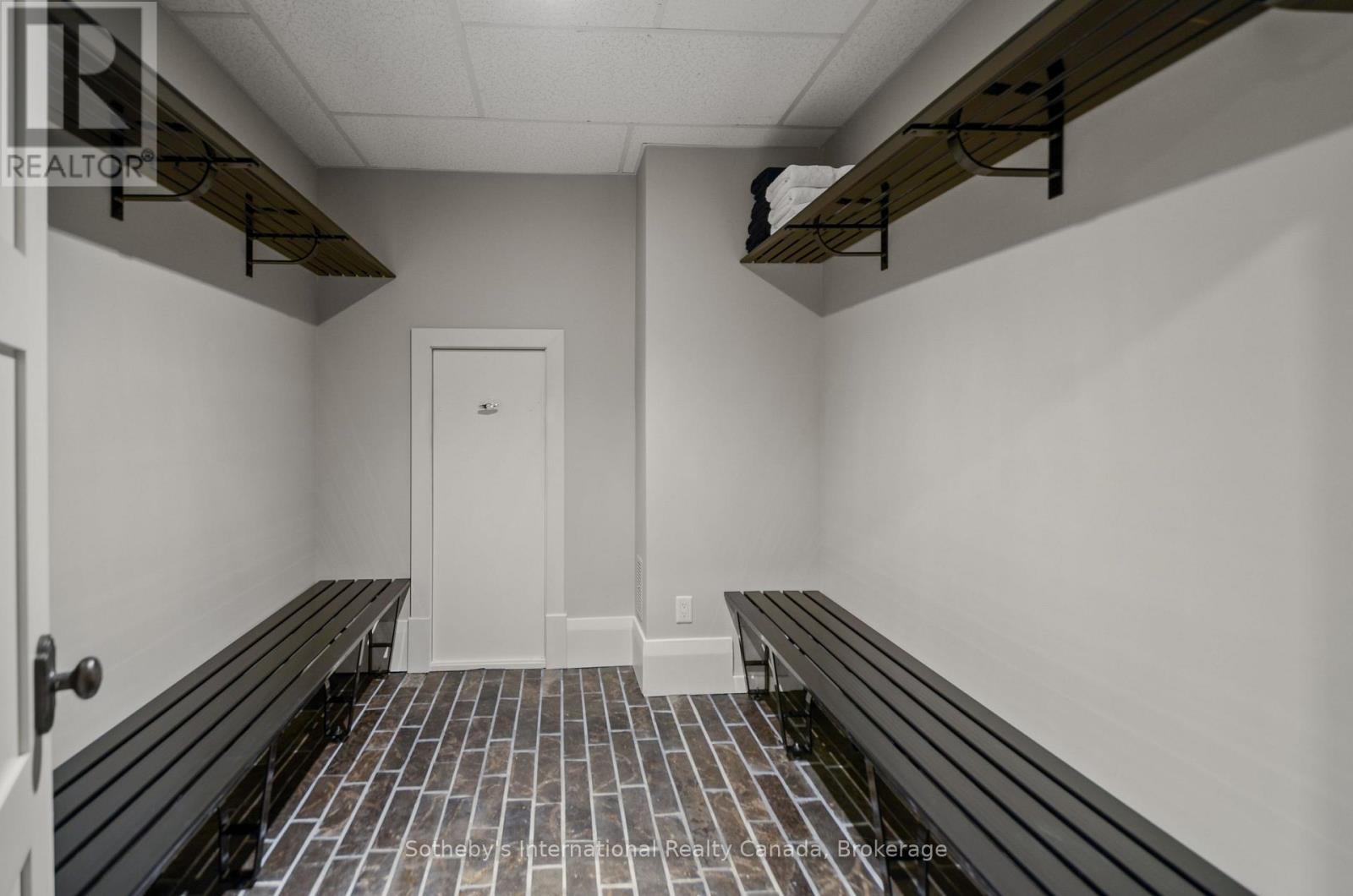 108 Hemlock Court, Blue Mountains, Ontario  L9Y 0T3 - Photo 34 - X12404188