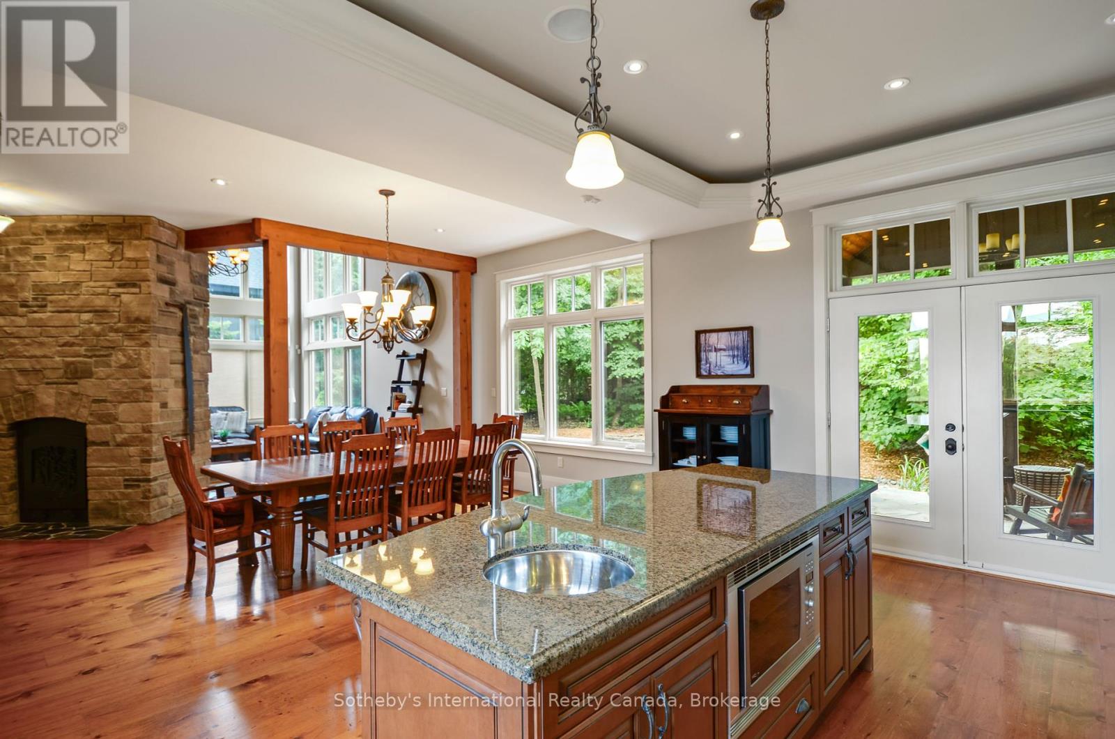 108 Hemlock Court, Blue Mountains, Ontario  L9Y 0T3 - Photo 8 - X12404188