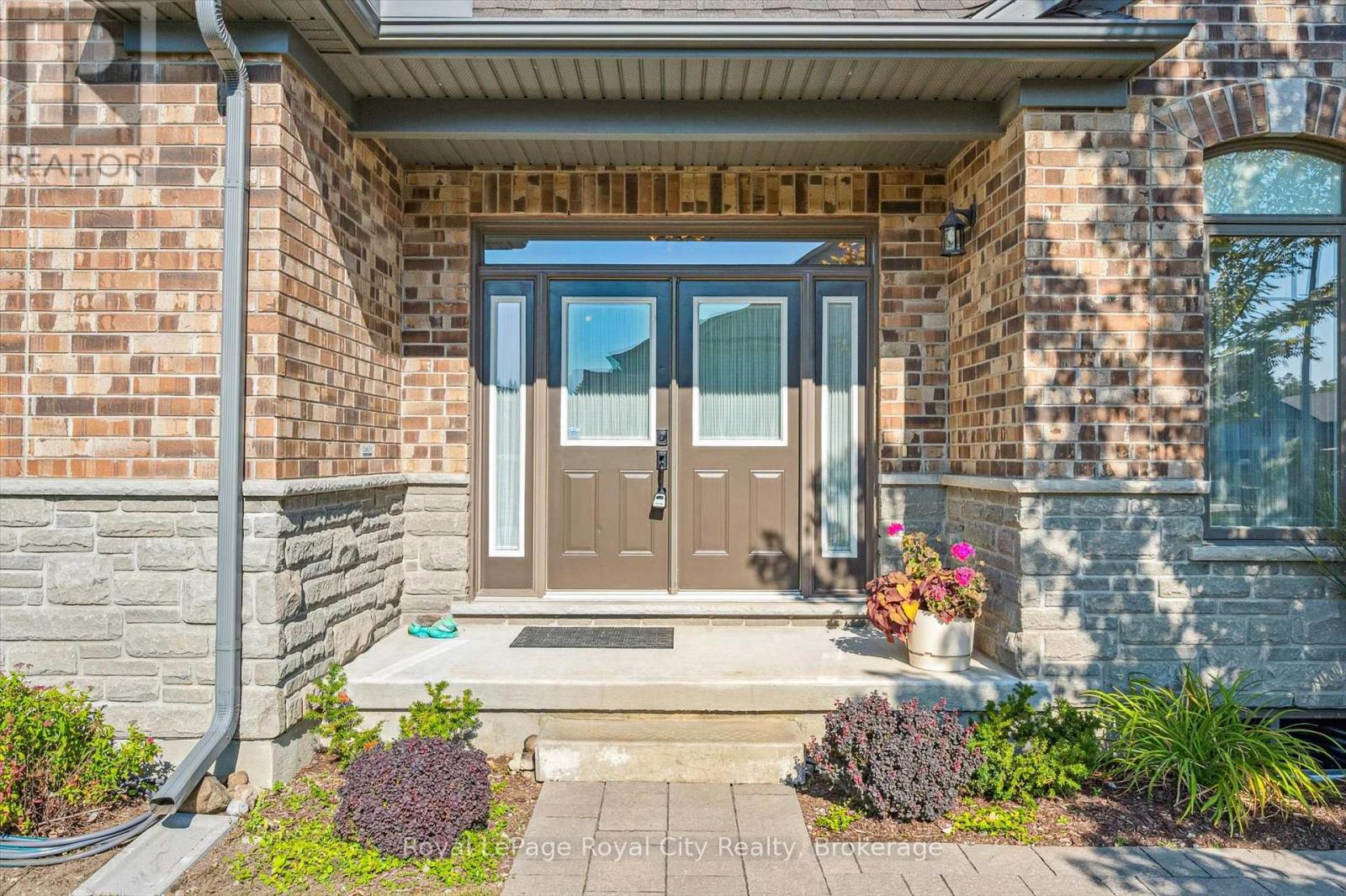 1 - 39 Kay Crescent, Guelph, Ontario  N1L 0N5 - Photo 8 - X12404233