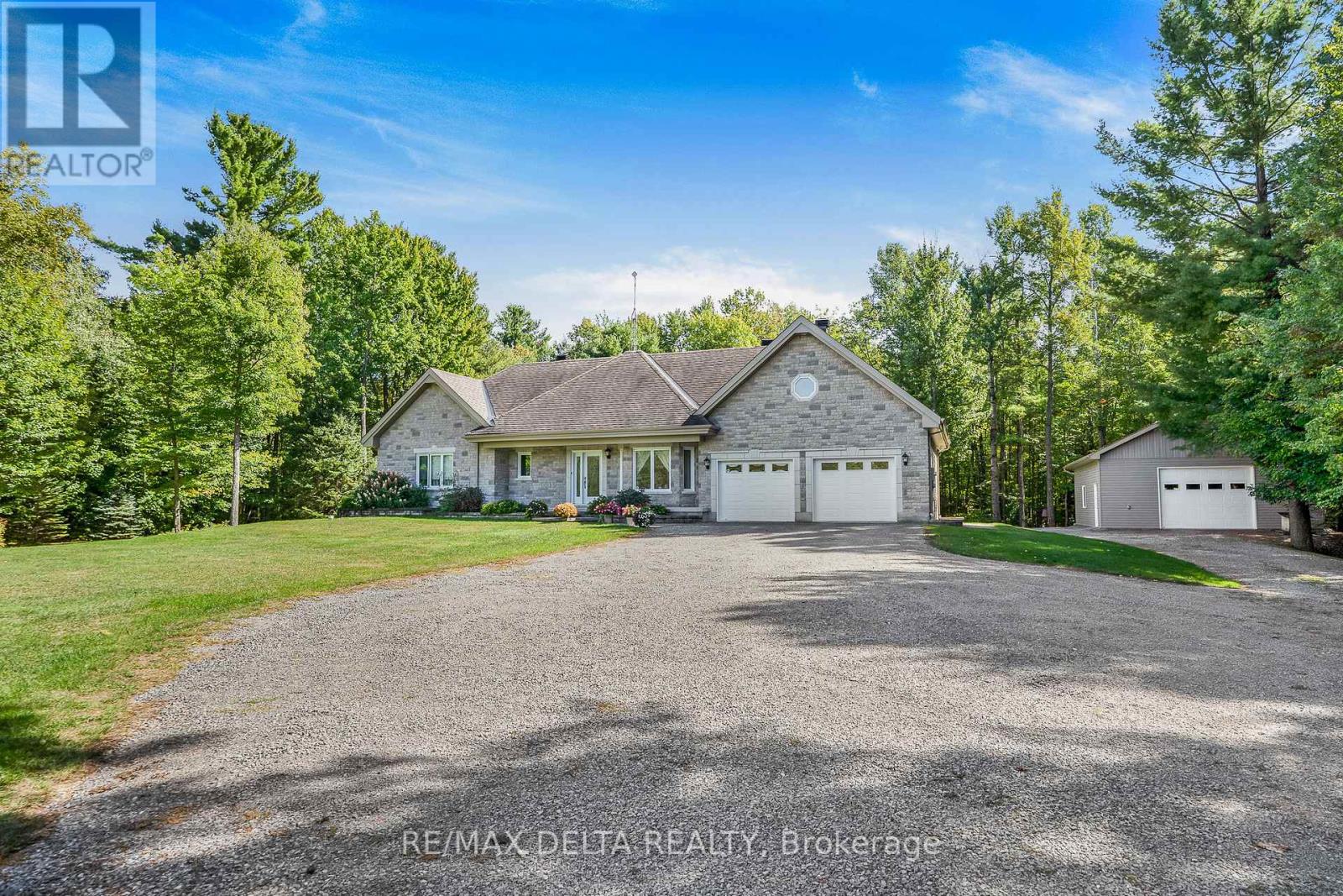 740 Vinette Road, Clarence-Rockland, Ontario  K0A 1N0 - Photo 2 - X12404101
