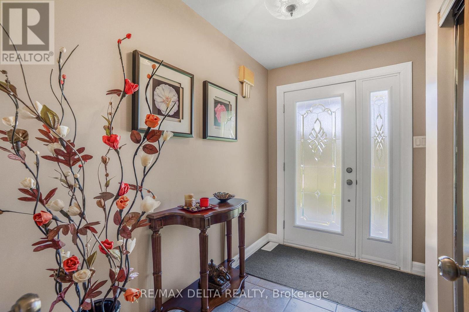 740 Vinette Road, Clarence-Rockland, Ontario  K0A 1N0 - Photo 4 - X12404101