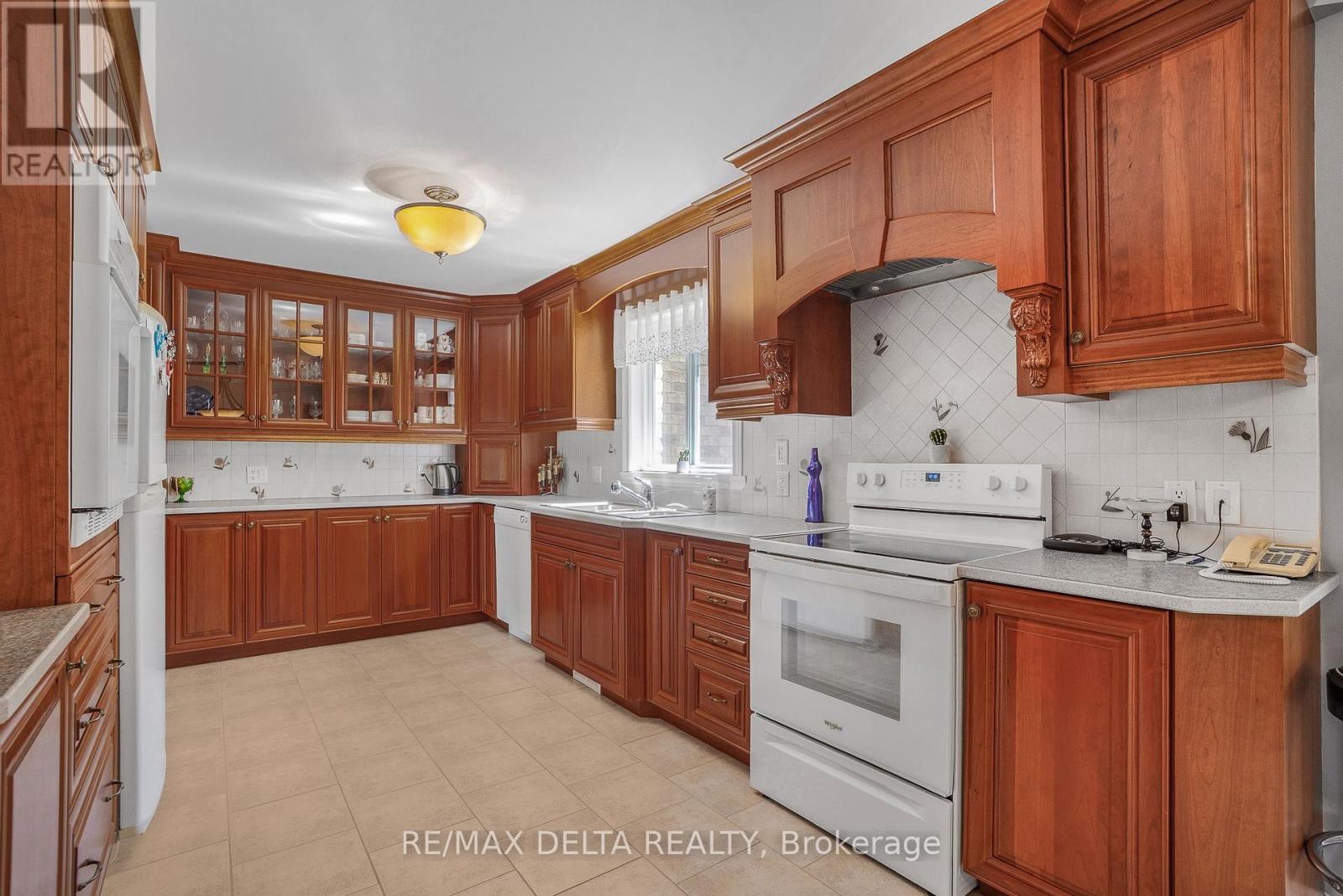 740 Vinette Road, Clarence-Rockland, Ontario  K0A 1N0 - Photo 6 - X12404101