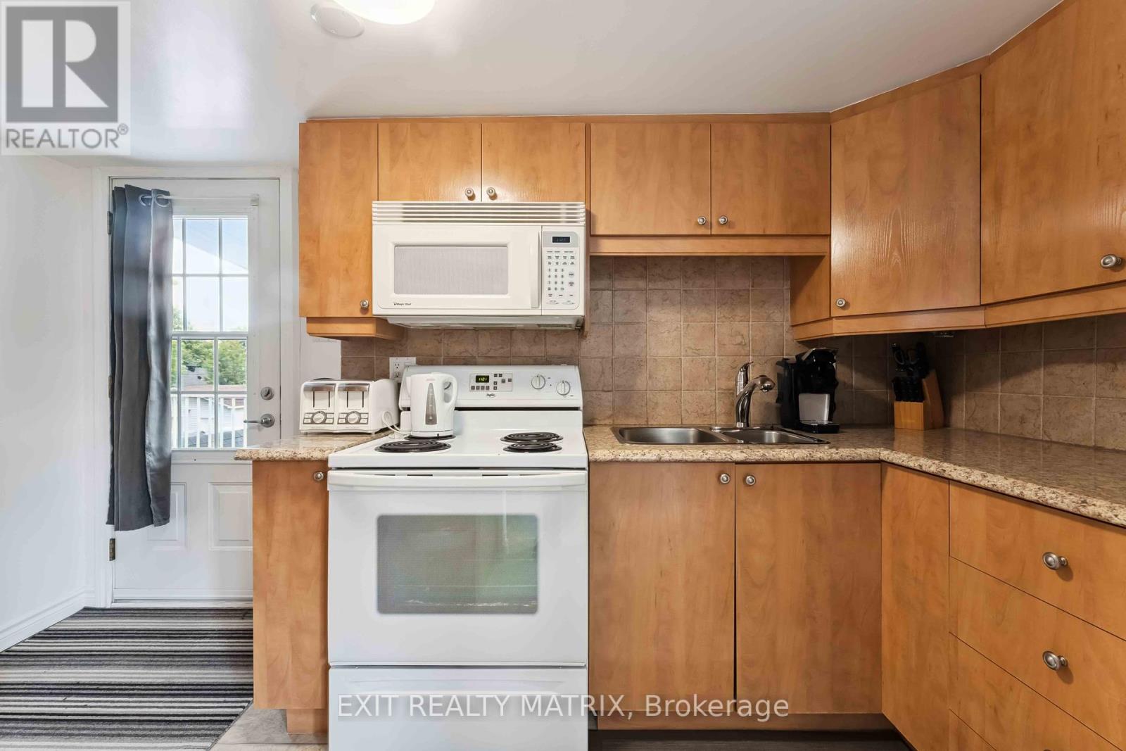347 Shakespeare Street, Ottawa, Ontario  K1L 5M1 - Photo 16 - X12404144