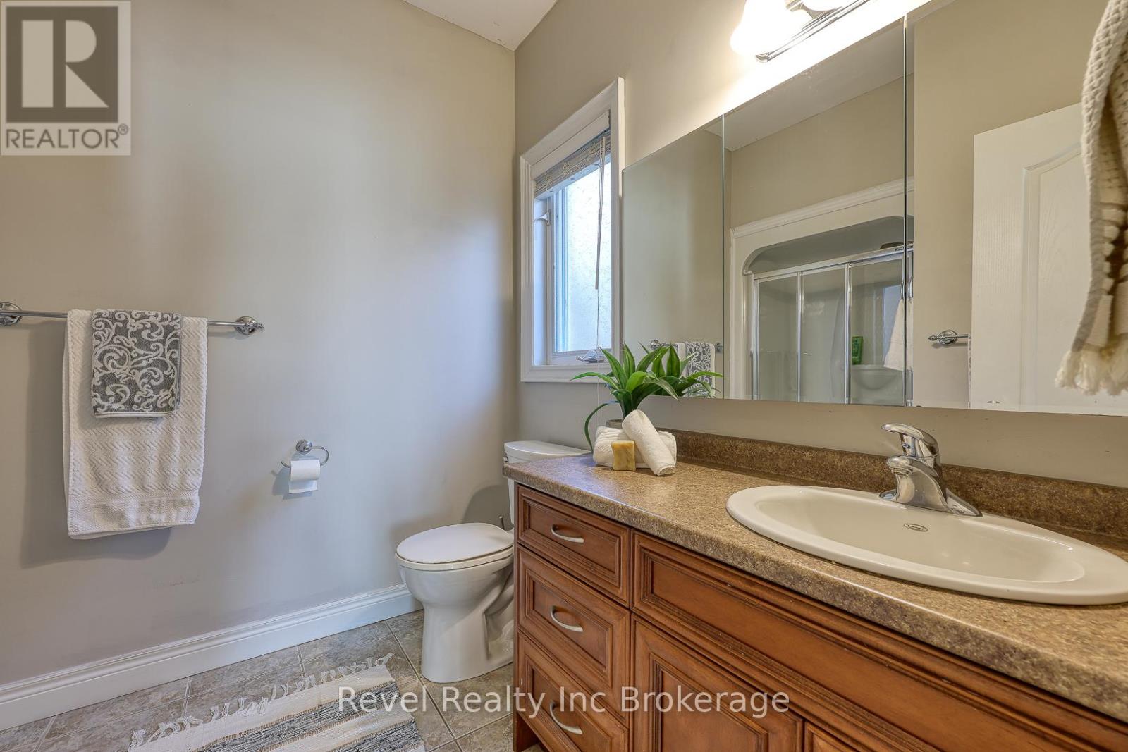 764 Garden Court Crescent, Woodstock, Ontario  N4T 0A3 - Photo 15 - X12404229
